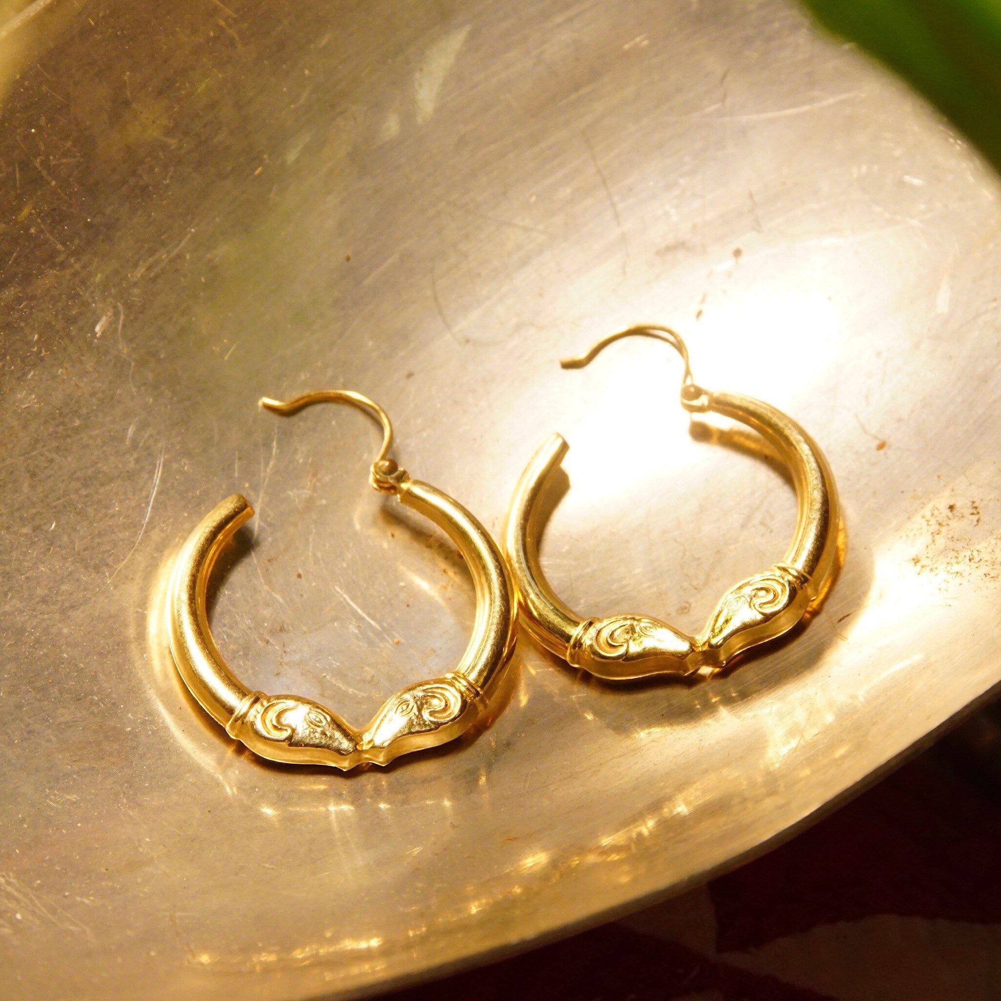 Vintage 14K Gold Kissing Rams Hoop Earrings, Hollow Yellow Gold Hoops, Double Rams Head Embellishment, Etruscan Style, 1 1/8" L