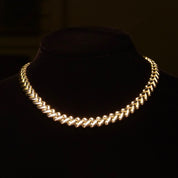Italian Sterling Silver Puffed V-Link Necklace, 10mm Thick Foxtail Chain, Interlocking Heart-Shaped Links, .925 Italy, 16 3/4" L