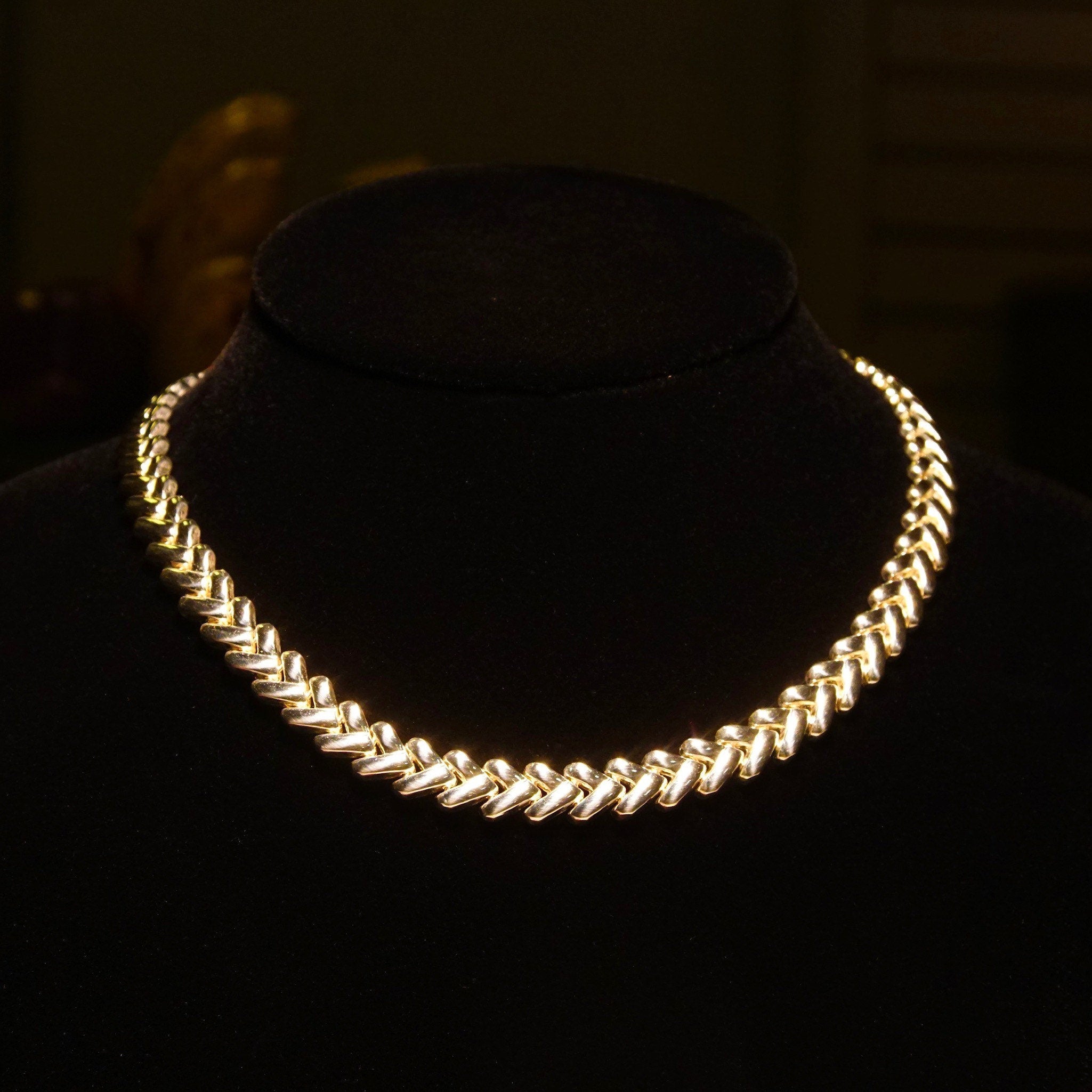 Italian Sterling Silver Puffed V-Link Necklace, 10mm Thick Foxtail Chain, Interlocking Heart-Shaped Links, .925 Italy, 16 3/4" L