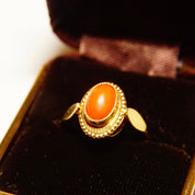 Vintage 14K Yellow Gold Coral Cabochon Ring, Embellished Bezel Setting, Orange/Red Coral, Bohemian Style, Elegant 585 Ring,  Size 6 1/4 US