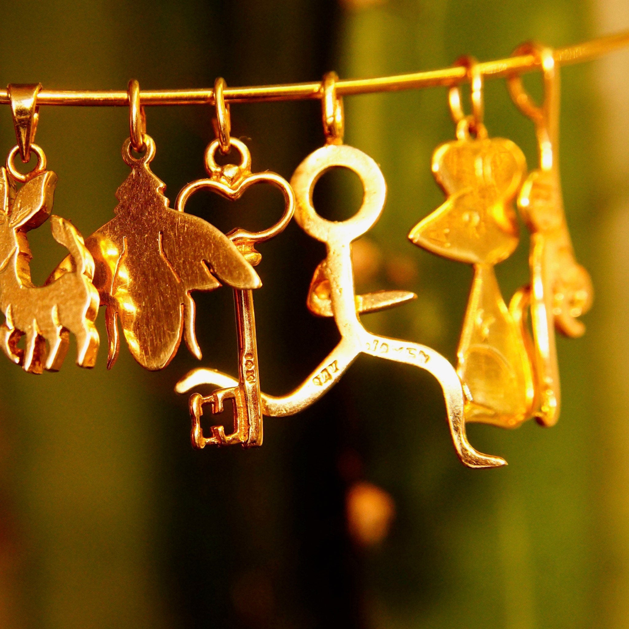 Pendants, Assortment Of Cute Gold Charms, Animal Shapes & Objets, 585 Charm Bracelet Accessories