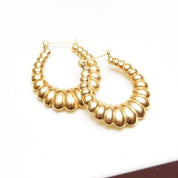 Vintage 14K Yellow Gold Scalloped Hoop Earrings, Small Puffed Oval Hoops, Elegant Gold Hoops, Lightweight, 585 Jewelry, 27mm