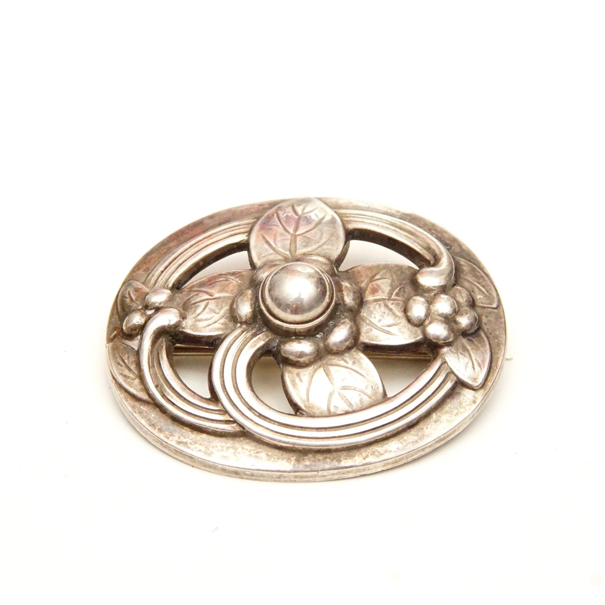 Vintage GEORG JENSEN Sterling Silver Flower Brooch No. 138, Art Nouveau Style, Sterling Denmark, Oval Floral Sash Pin, Soft Patina, 4cm