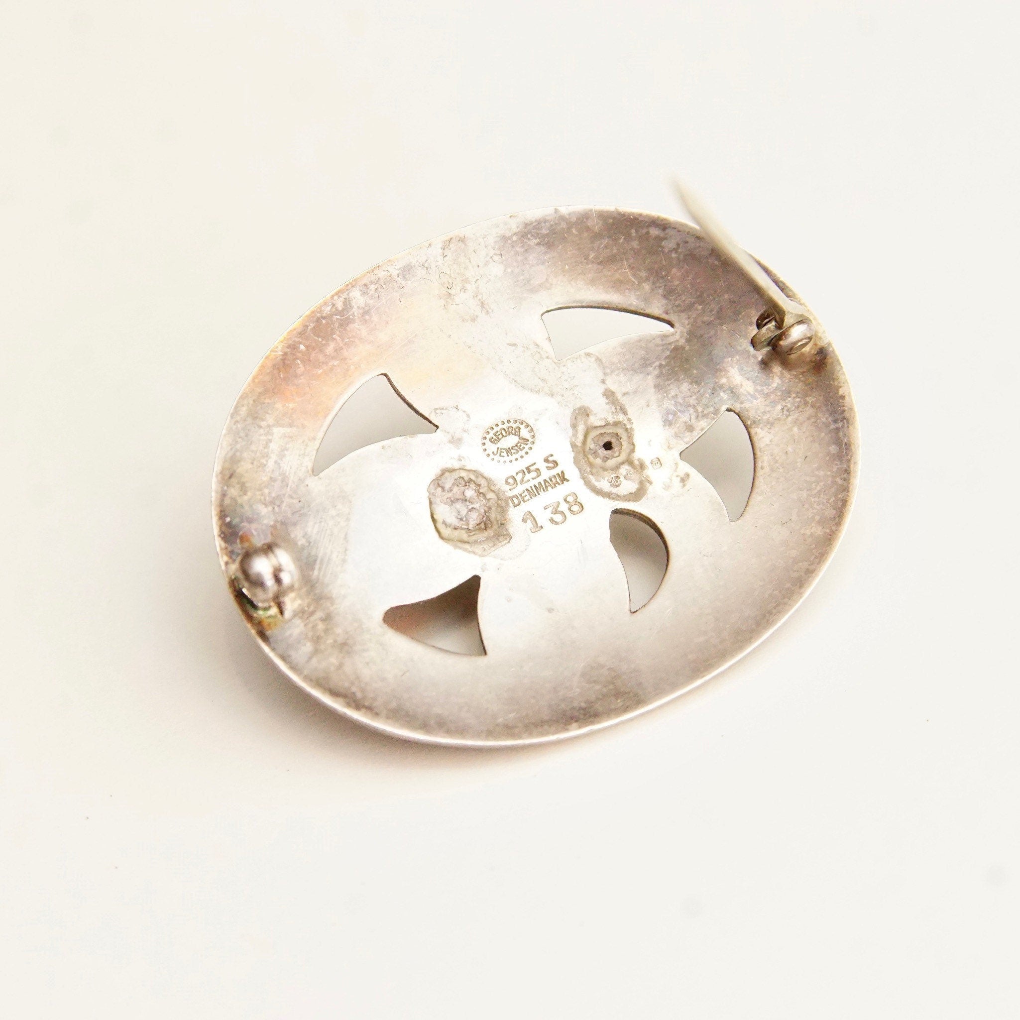 Vintage GEORG JENSEN Sterling Silver Flower Brooch No. 138, Art Nouveau Style, Sterling Denmark, Oval Floral Sash Pin, Soft Patina, 4cm