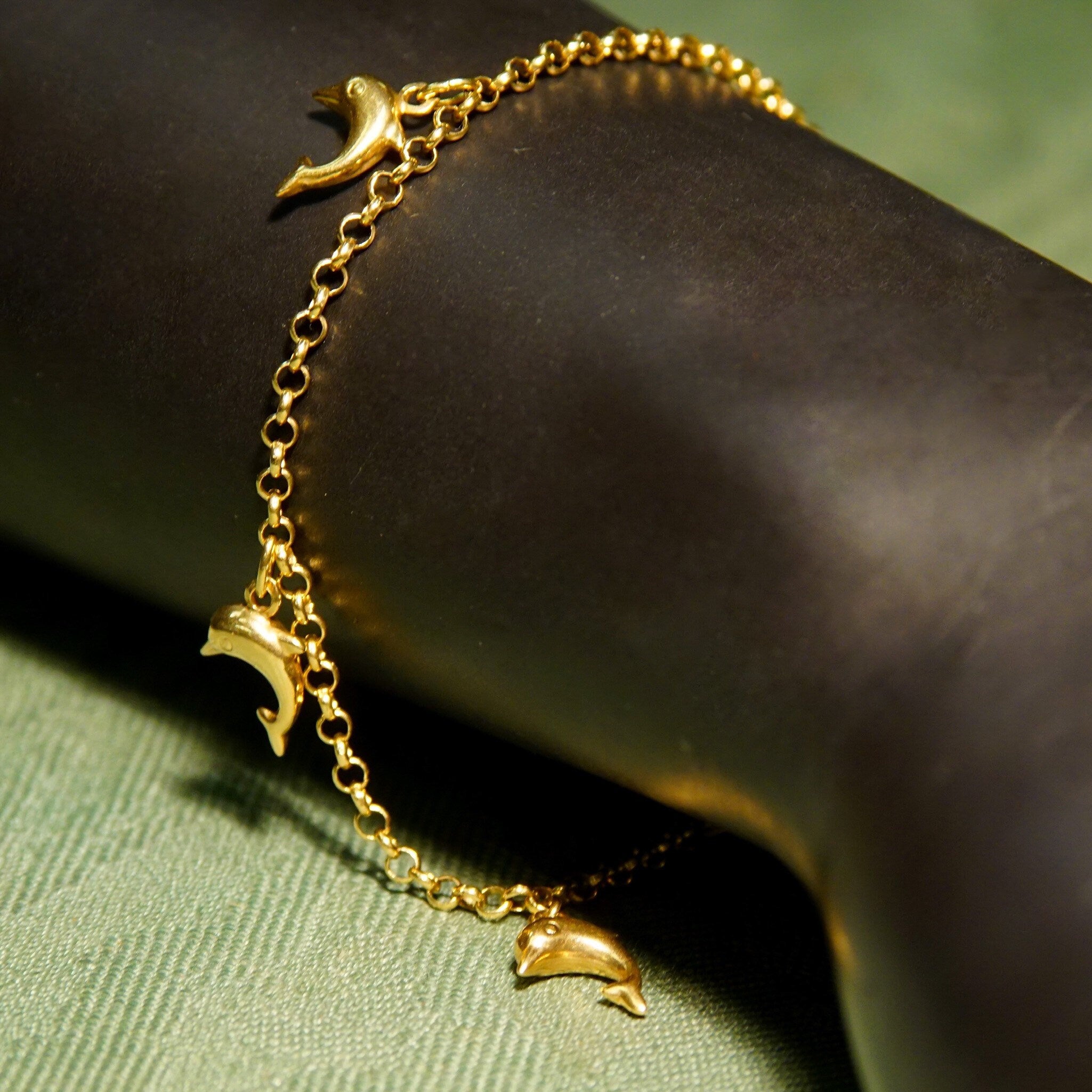 Vintage Hallmarked 14K Gold Dolphin Charm Bracelet, 5 Yellow Gold Dolphin Charms, 2.25mm Belcher Link Chain, 585 Station Bracelet, 7" L