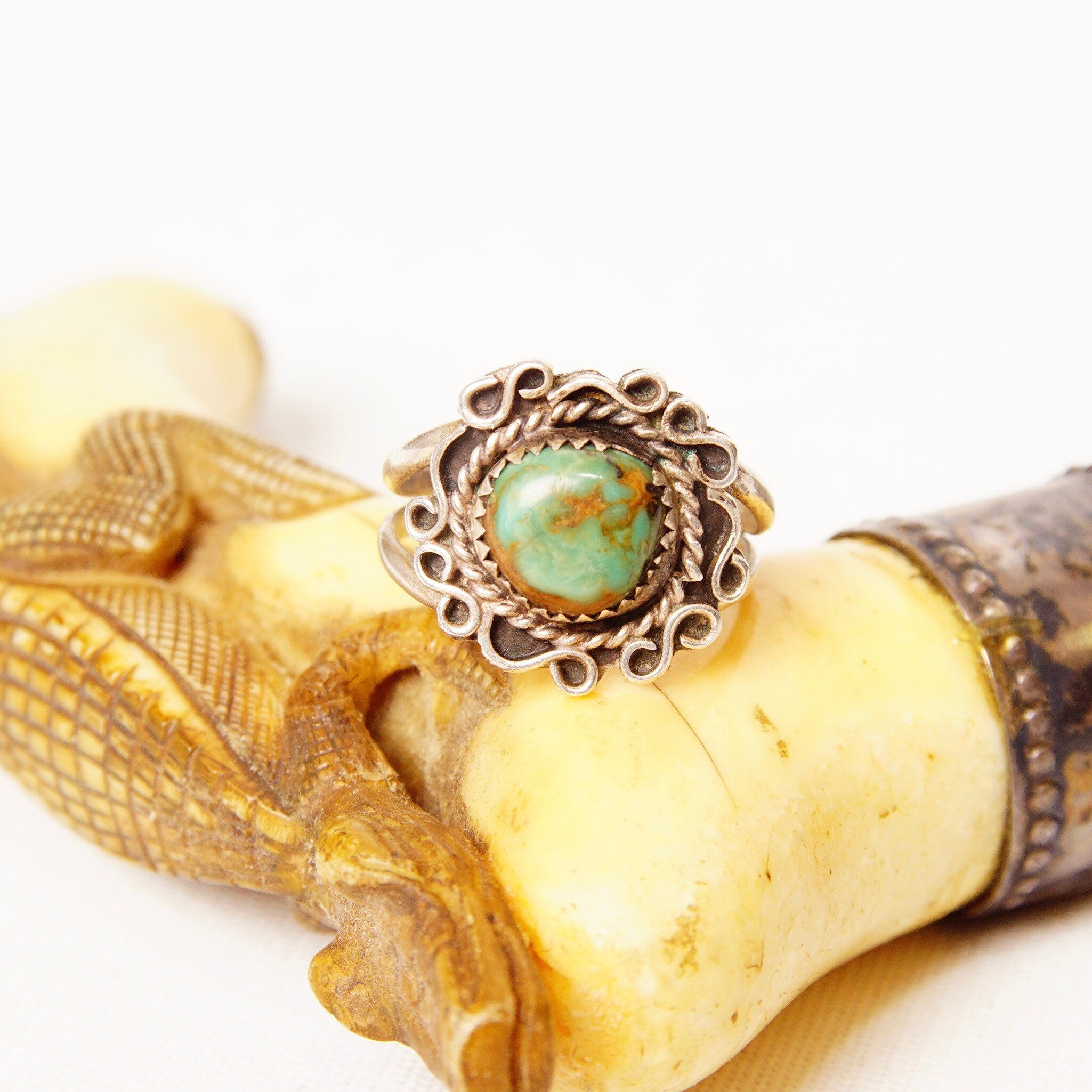 Vintage Signed Navajo E.J Little Sterling Silver Green Turquoise Cabochon Ring, Embellished Silver Setting, Split Prong Band, Size 10 US