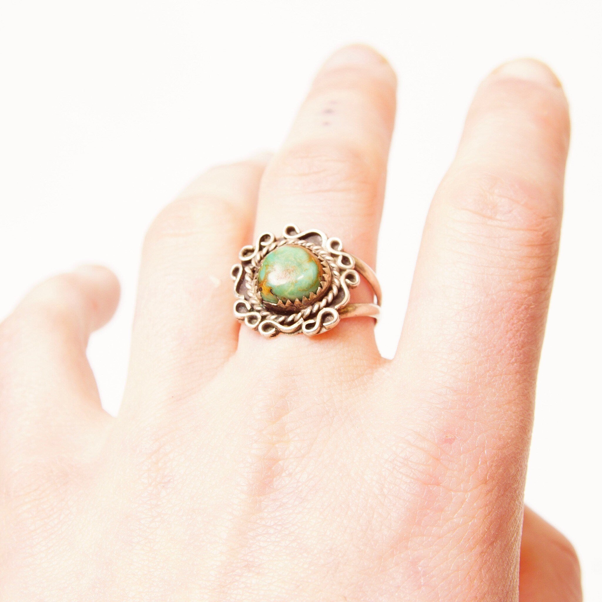 Vintage Signed Navajo E.J Little Sterling Silver Green Turquoise Cabochon Ring, Embellished Silver Setting, Split Prong Band, Size 10 US