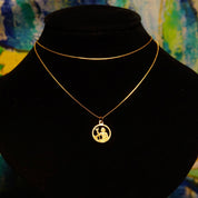 Vintage 14K Gold Figural Pendant Necklace, Hammered Gold Cut Out Disc, 1mm Serpentine Chain, Allegorical Pendant, 585 Yellow Gold, 19 3/4 L