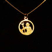 Vintage 14K Gold Figural Pendant Necklace, Hammered Gold Cut Out Disc, 1mm Serpentine Chain, Allegorical Pendant, 585 Yellow Gold, 19 3/4 L