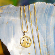 Vintage 14K Gold Figural Pendant Necklace, Hammered Gold Cut Out Disc, 1mm Serpentine Chain, Allegorical Pendant, 585 Yellow Gold, 19 3/4 L