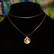 Vintage 14K Gold Figural Pendant Necklace, Hammered Gold Cut Out Disc, 1mm Serpentine Chain, Allegorical Pendant, 585 Yellow Gold, 19 3/4 L