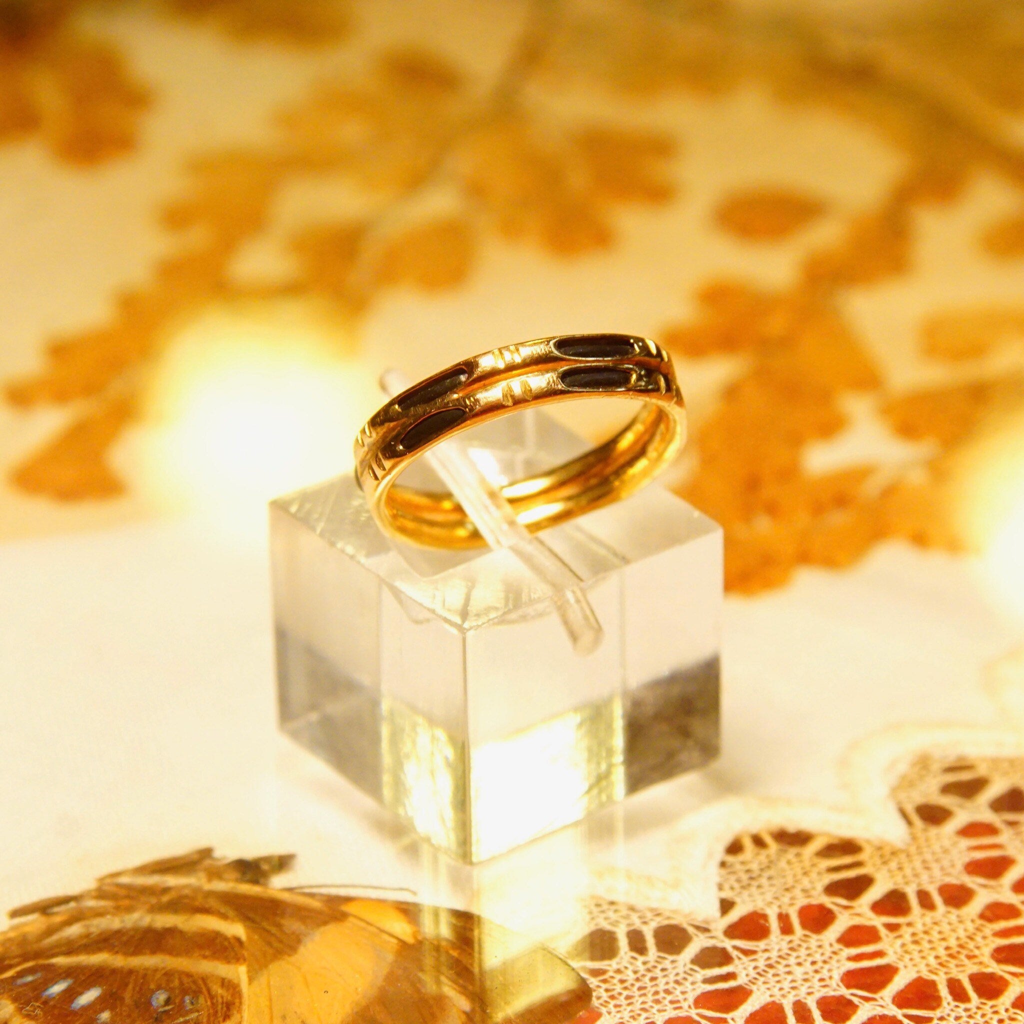 Antique India 14K Gold Elephant Hair Ring, 2-Stack Gold Band W/ Black Strand Accents, 585 Wedding Band, Bamboo Style, Size 4 3/4 US