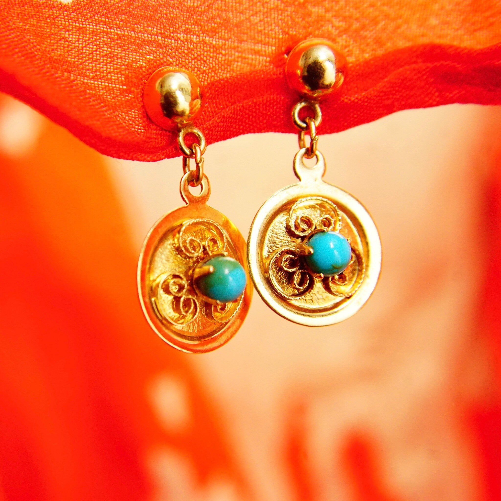 Vintage 14K Gold Filigree Turquoise Accent Dangle Earrings, Yellow Gold Discs, Prong Set Turquoise Bead, 21mm
