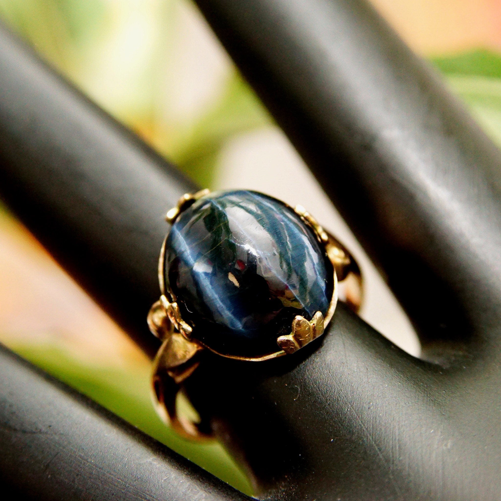 Antique 10K GF Cat's Eye Cabochon Ring, Ornate Fleur Prong Clips, Chatoyant Sillimanite Gemstone, Size 7 1/2 US