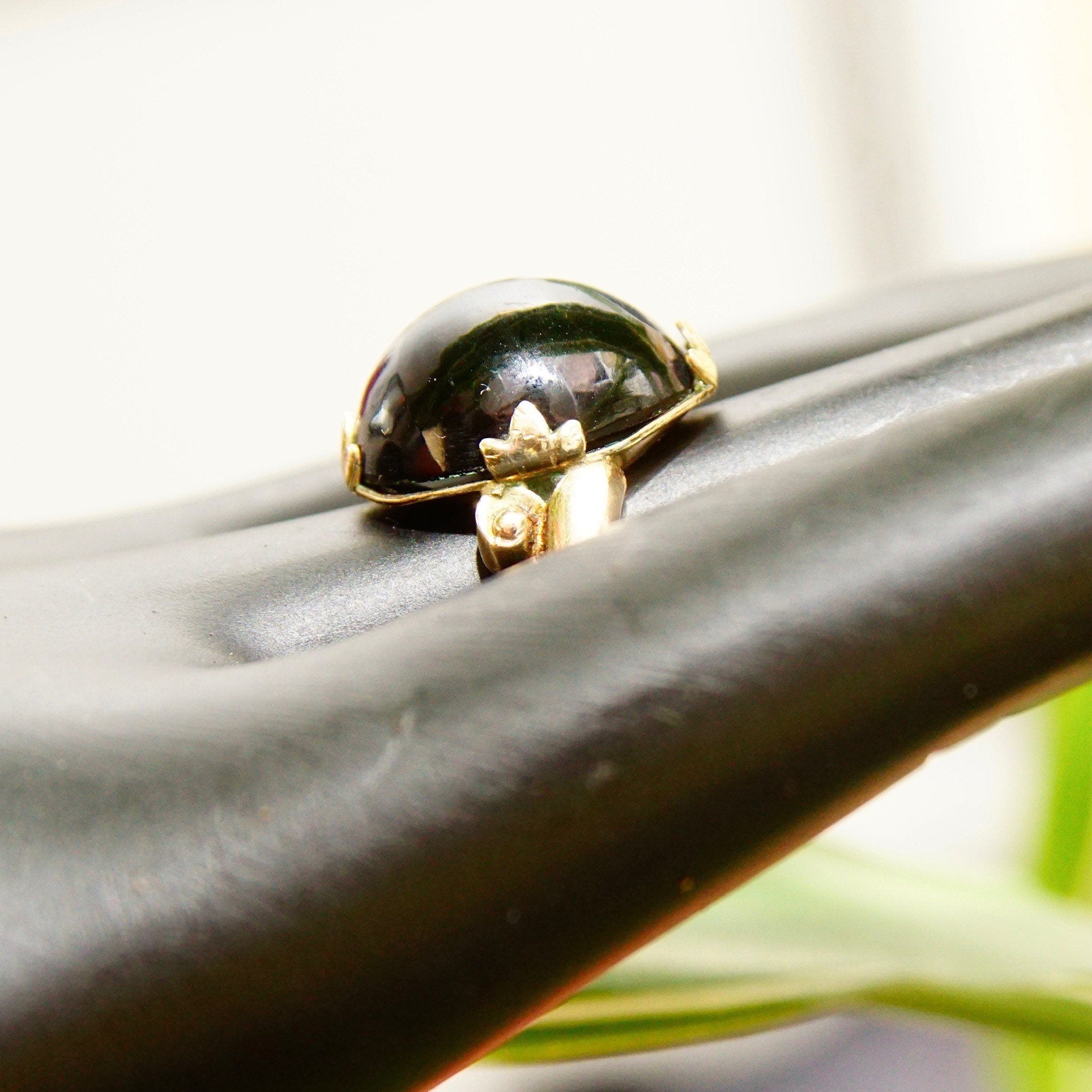 Antique 10K GF Cat's Eye Cabochon Ring, Ornate Fleur Prong Clips, Chatoyant Sillimanite Gemstone, Size 7 1/2 US