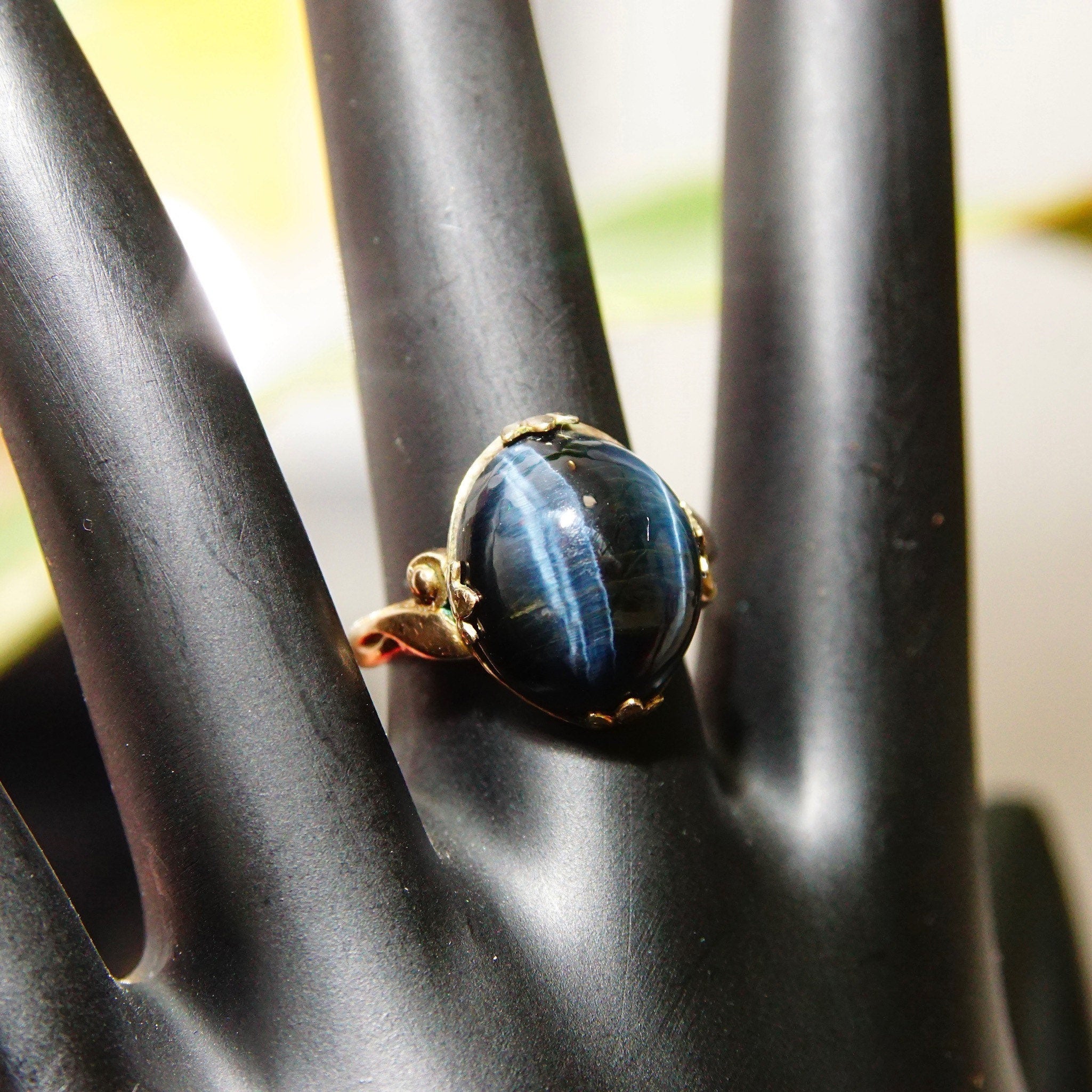 Antique 10K GF Cat's Eye Cabochon Ring, Ornate Fleur Prong Clips, Chatoyant Sillimanite Gemstone, Size 7 1/2 US