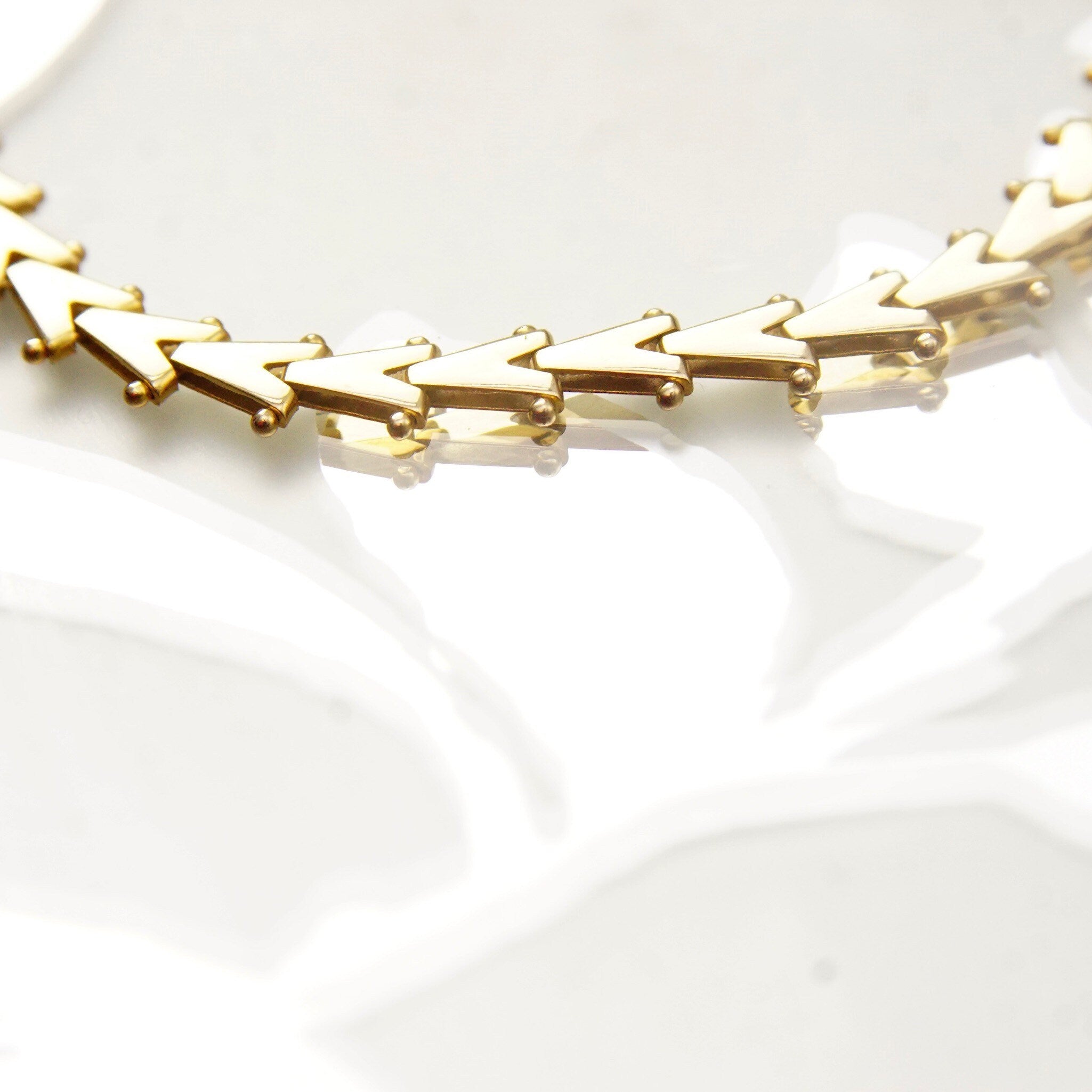 Vintage Modernist Italian 14K Gold Polished V-Link Bracelet, Chevron/Riccio Style, 5mm V-Links, Sleek Sophisticated, 585 Bracelet, 7 1/2" L