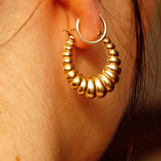 Vintage 14K Yellow Gold Scalloped Hoop Earrings, Small Puffed Oval Hoops, Elegant Gold Hoops, Lightweight, 585 Jewelry, 27mm