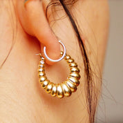 Vintage 14K Yellow Gold Scalloped Hoop Earrings, Small Puffed Oval Hoops, Elegant Gold Hoops, Lightweight, 585 Jewelry, 27mm