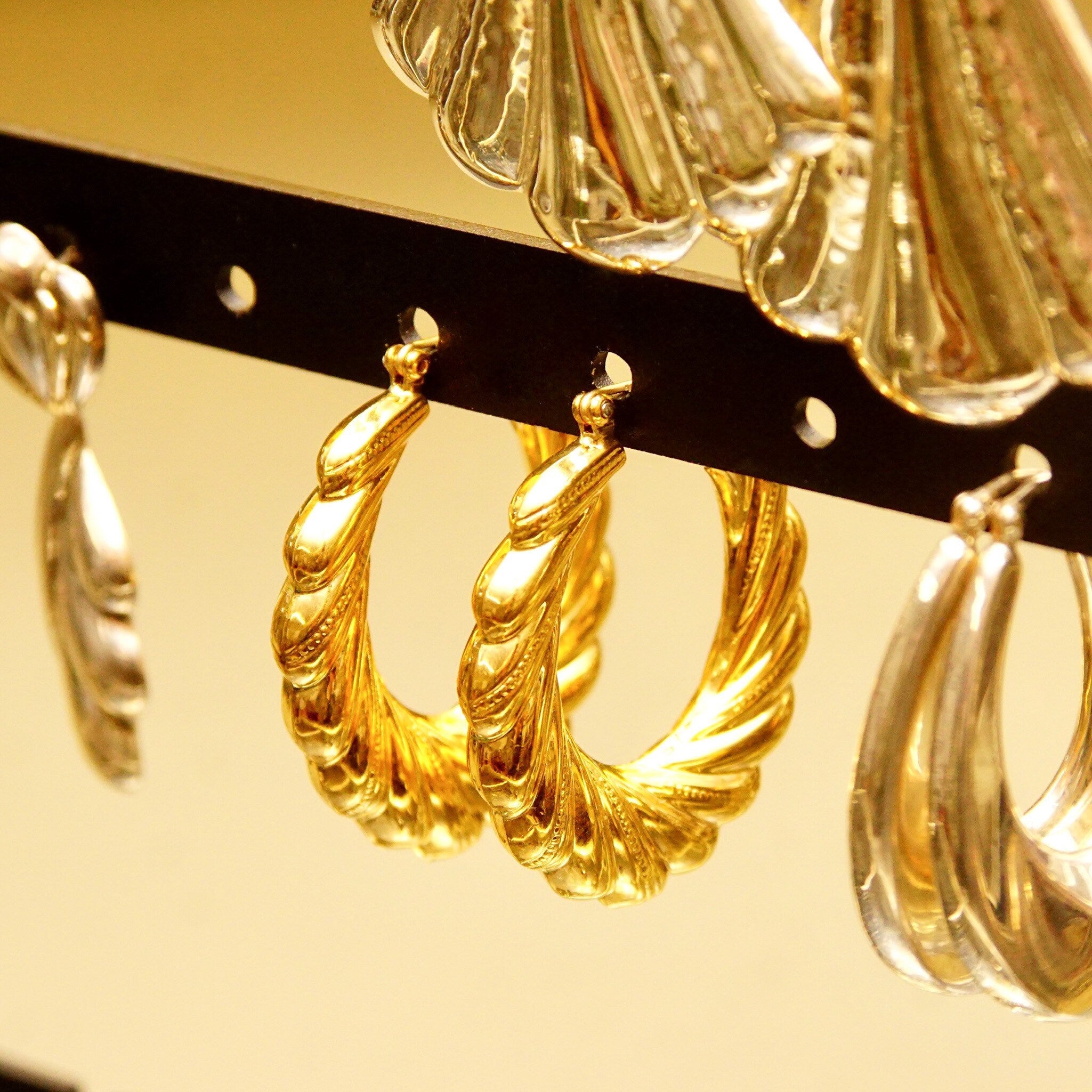 Vintage Napier Gold Tone Scallop Hoop Earrings, Puffed Yellow Gold Repousse Wreath Hoops, 1 1/2" L