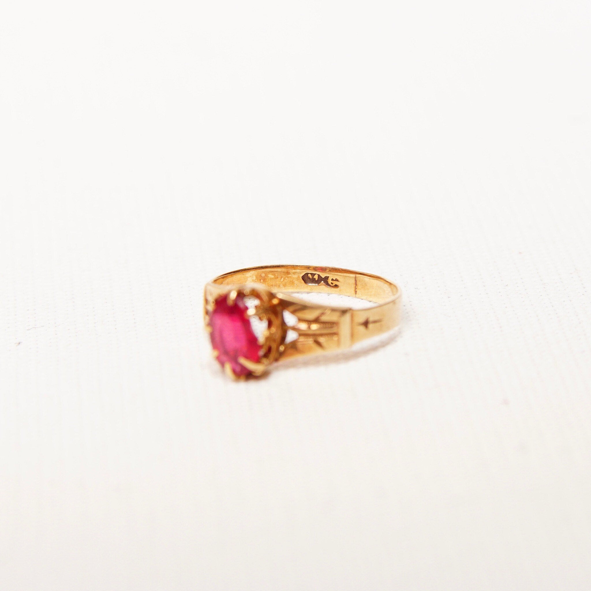 Antique 14K Gold Ruby Solitaire Ring, Hand Engraved Yellow Gold Band, Ornate Crown Prong Setting, Oval Cut Gemstone, Size 3 3/4 US