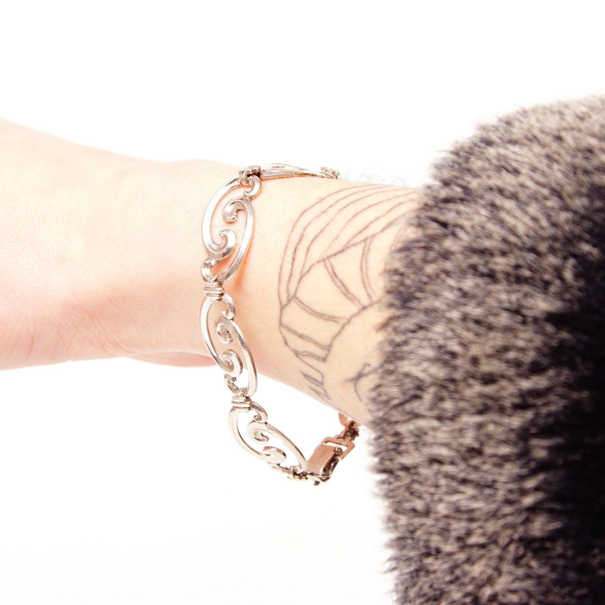 Vintage WRE Sterling Silver Scroll Link Bracelet, W.E Richards, Embellished Silver Bracelet, Art Deco/Nouveau Style, 925 Jewelry, 7 1/4" L