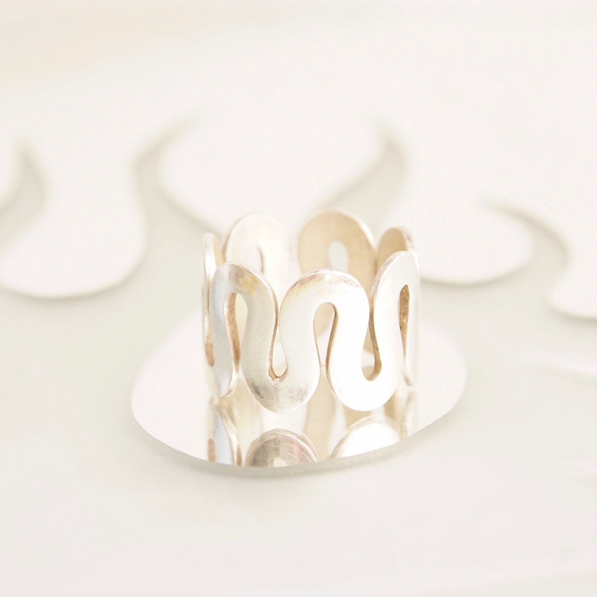Vintage Bohemian Modernist Sterling Silver Squiggle Ring, 15mm Silver Band Ring, Unisex, Stackable 925 Rings, Size 10 US