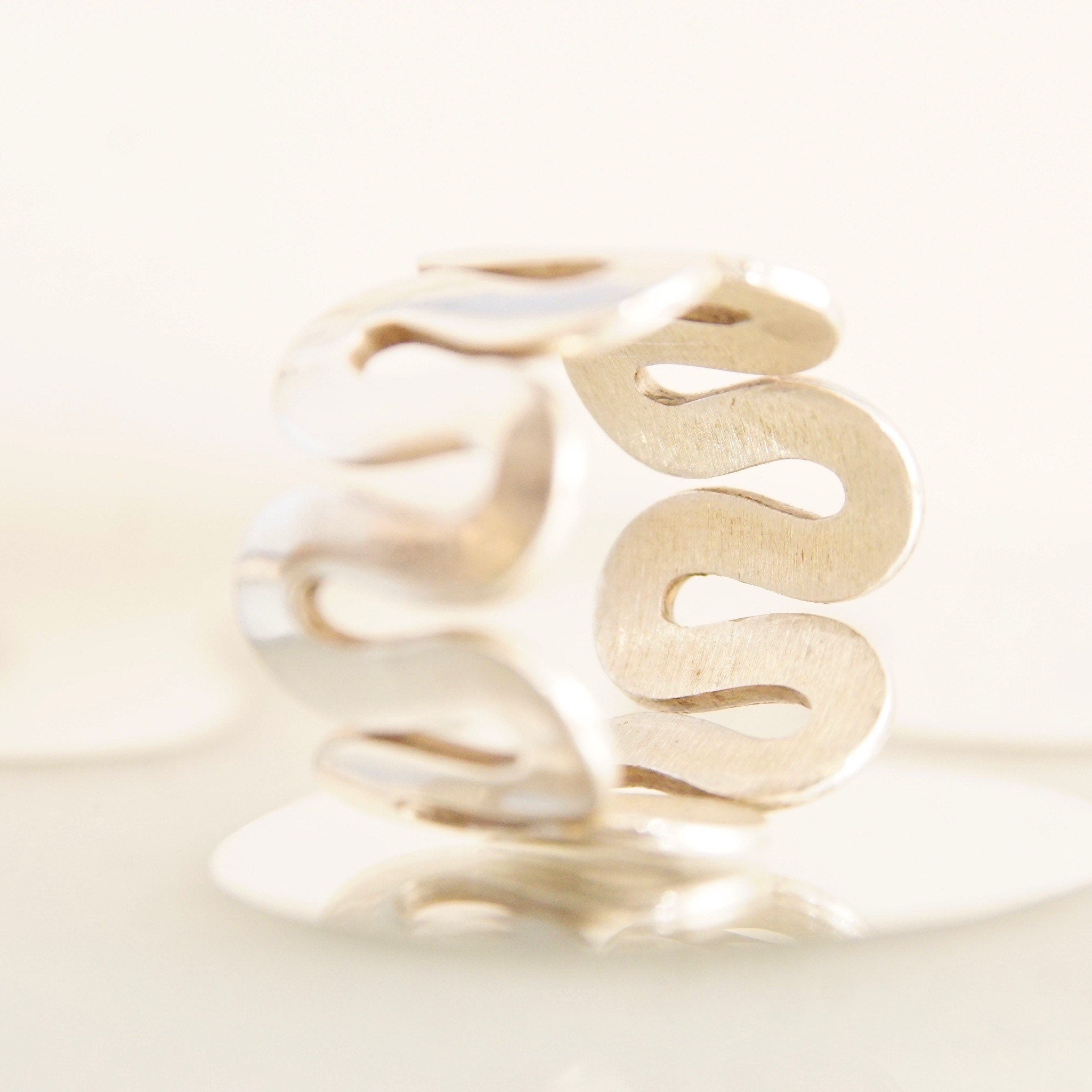 Vintage Bohemian Modernist Sterling Silver Squiggle Ring, 15mm Silver Band Ring, Unisex, Stackable 925 Rings, Size 10 US