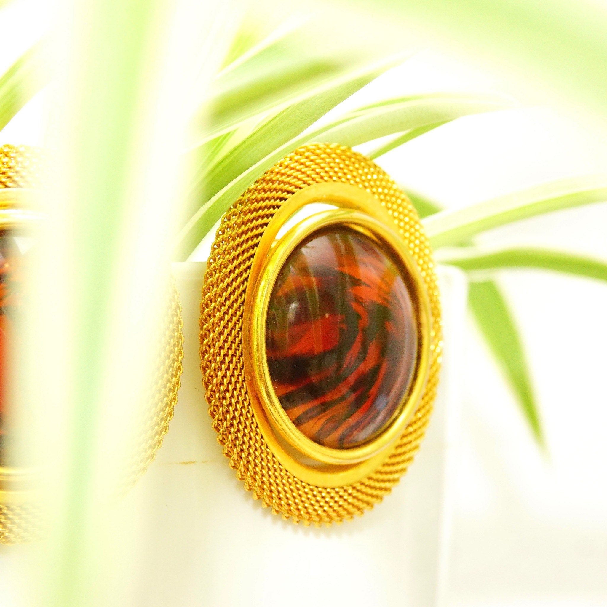 Vintage Gold-Tone Lucite Amber Clip-On Earrings, 80's Modernist Faux Amber Earrings, Chunky Gold Mesh Clip-On, Chunky, Dress-Up, 1 15/16" L