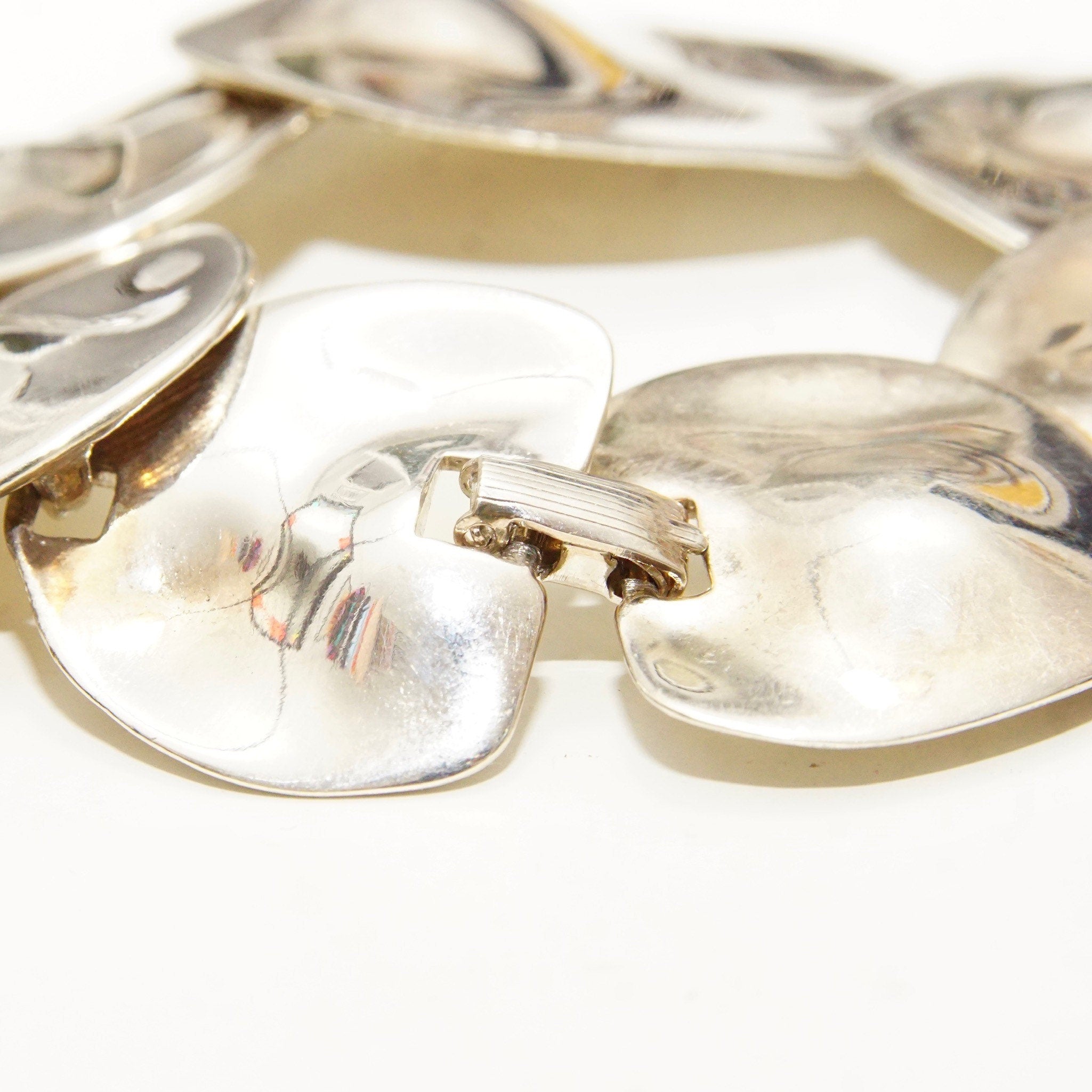 Vintage Abstract Modernist Chunky Silver Link Bracelet, Articulated Liquid Metal Bracelet, Graduated Links, Funky Jewelry, 8"-8 1/2" L