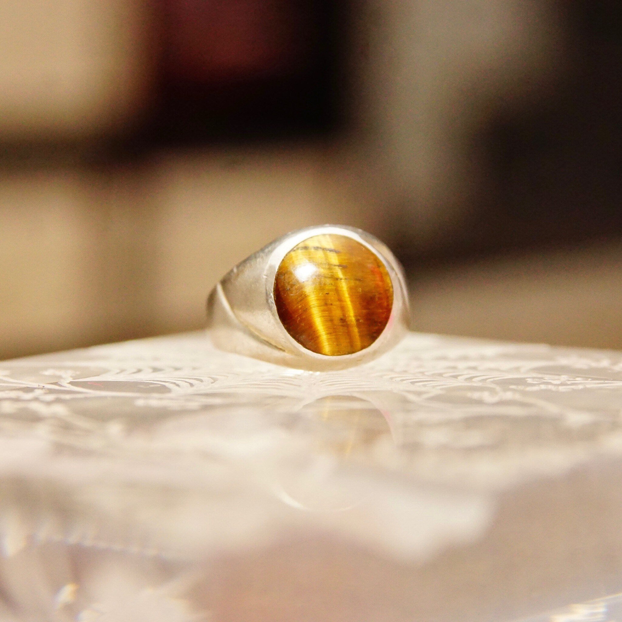 Vintage TAXCO Sterling Silver Tigers Eye Signet Ring, Iridescent Gemstone Cabochon, Graduated Silver Band, Mexico 925MC, Size 7 US