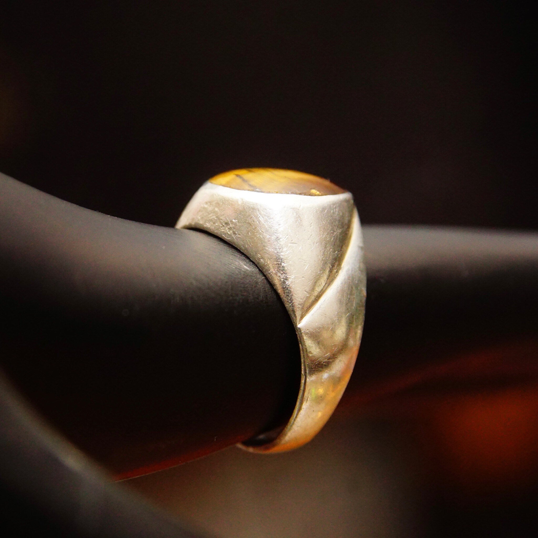 Vintage TAXCO Sterling Silver Tigers Eye Signet Ring, Iridescent Gemstone Cabochon, Graduated Silver Band, Mexico 925MC, Size 7 US