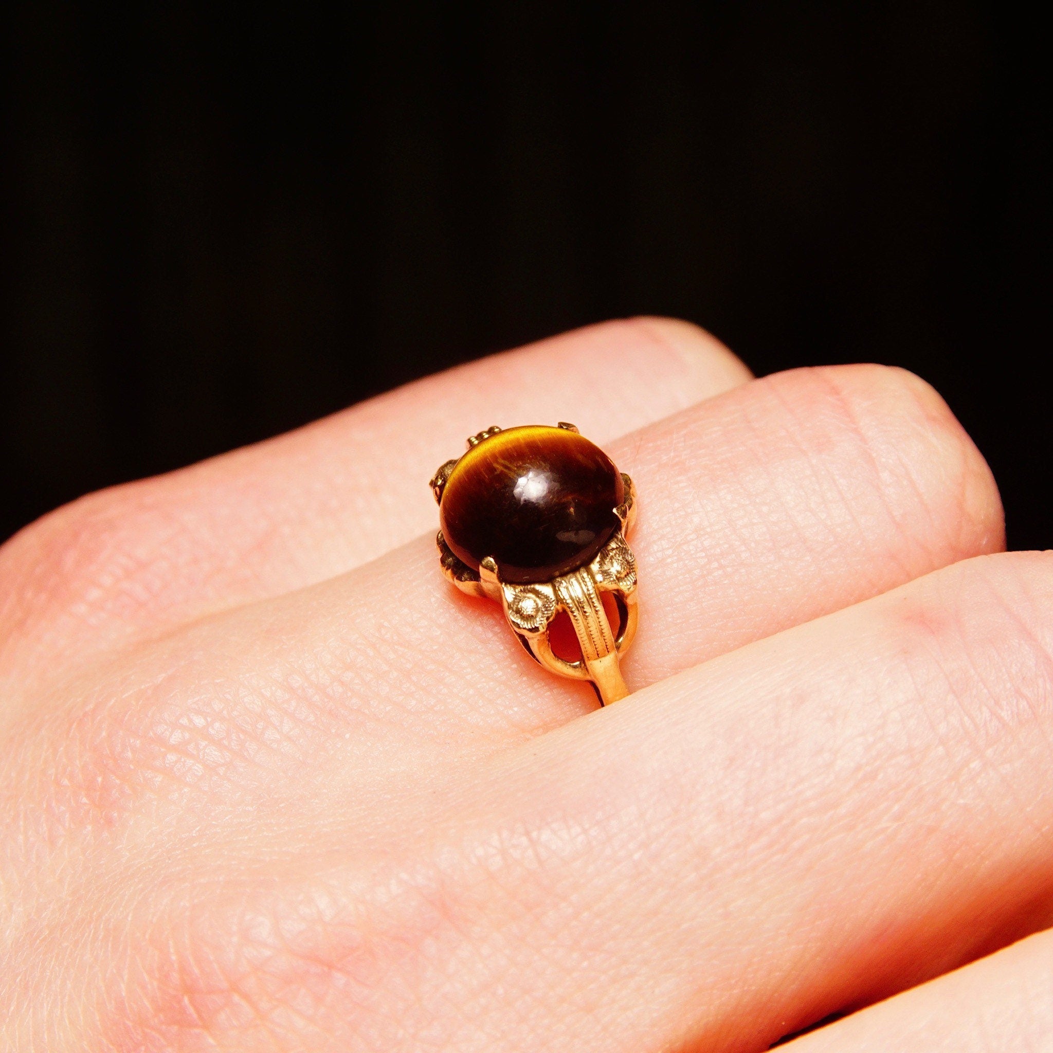 Art Deco 10K Tigers Eye Cabochon Ring In Yellow Gold, Floral Embellishments, Vintage Cocktail Ring, Size 7 US