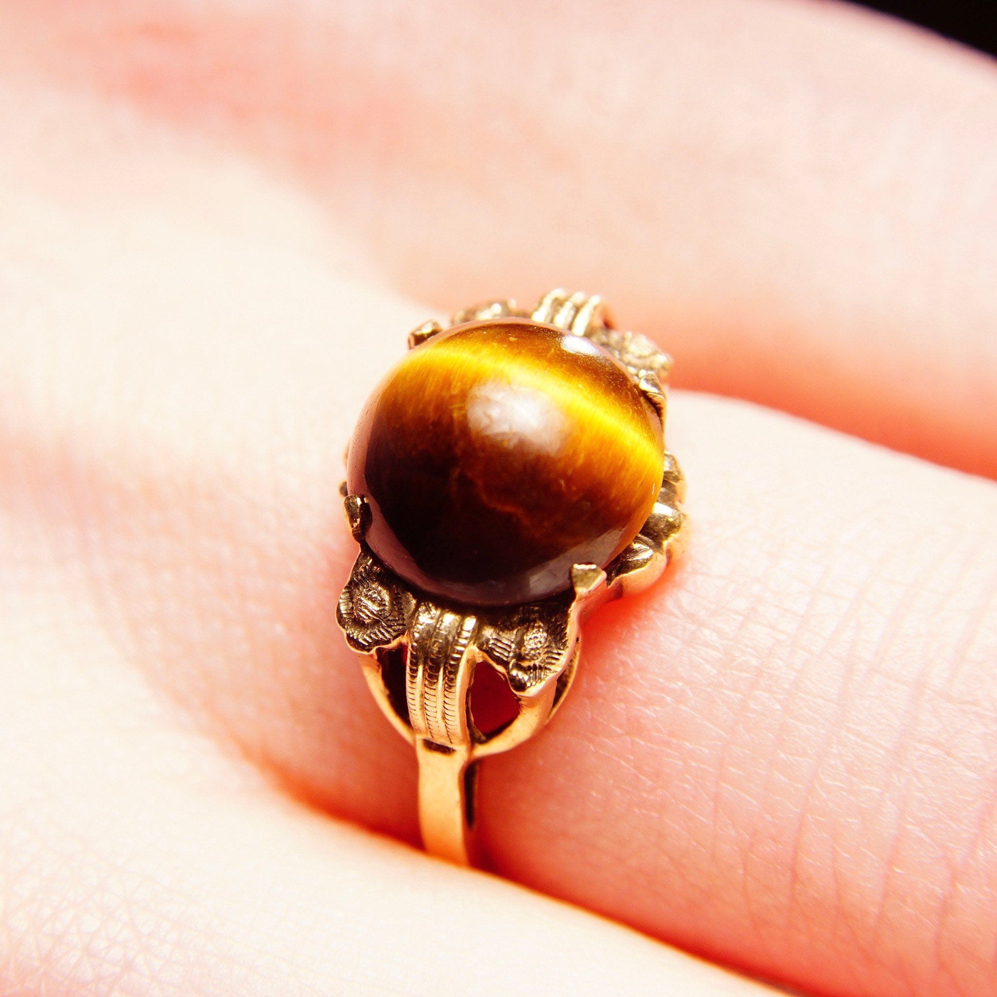 Art Deco 10K Tigers Eye Cabochon Ring In Yellow Gold, Floral Embellishments, Vintage Cocktail Ring, Size 7 US