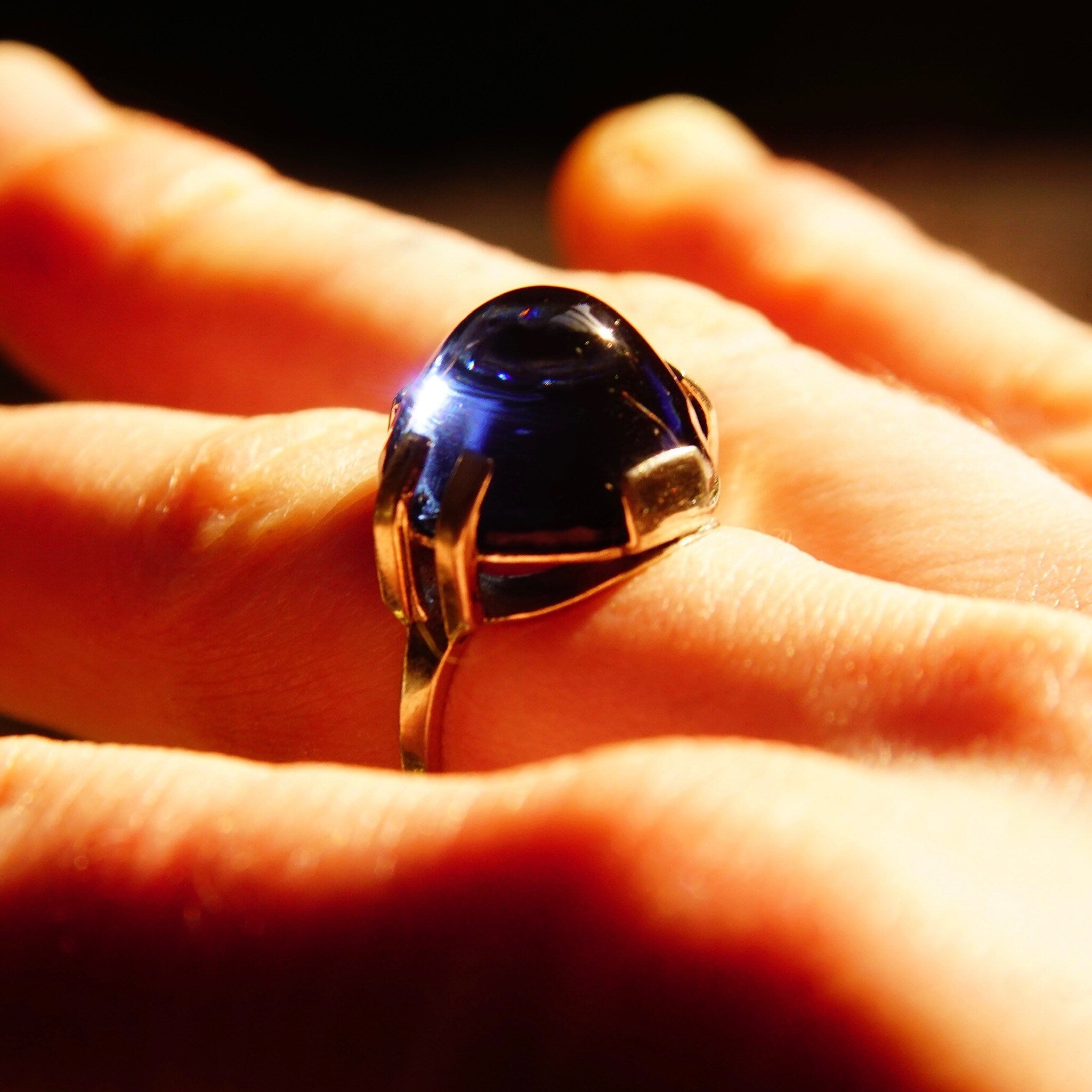 Vintage Modernist Sterling Silver Blue Glass Cabochon Ring, Polished Color-Changing Stone, Industrial Silver Band, Unisex 925, Size 7 US