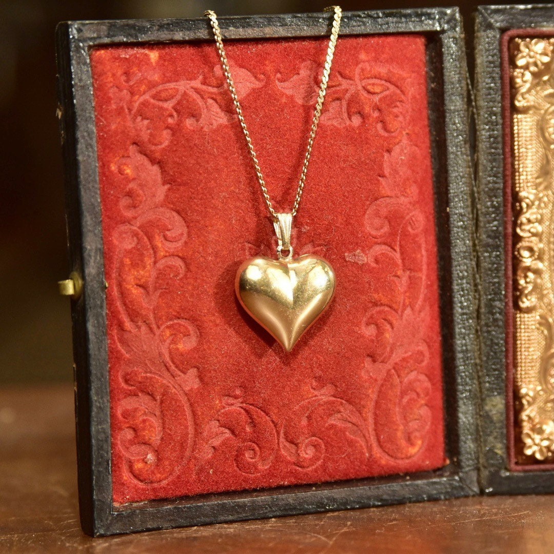Vintage Puffed 14K Yellow Gold Heart Charm, Dainty Yellow Gold Heart Pendant, Accent Gold Hoop Earring Charm, Cute 585 Accessories, 3/4"
