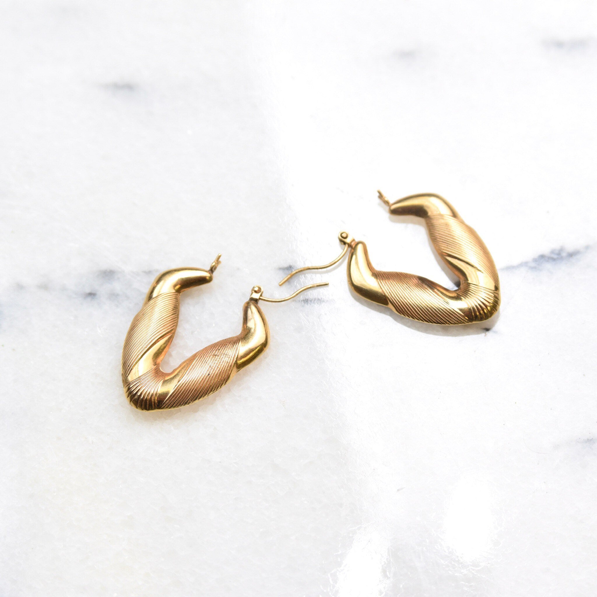 14K Puffed V-Hoops, Line Textured Yellow Gold Chevron Earrings, Hinged Ear Wire, S/M Size, 1 3/8" L