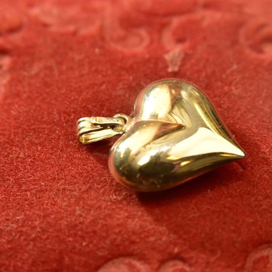 Vintage Puffed 14K Yellow Gold Heart Charm, Dainty Yellow Gold Heart Pendant, Accent Gold Hoop Earring Charm, Cute 585 Accessories, 3/4"