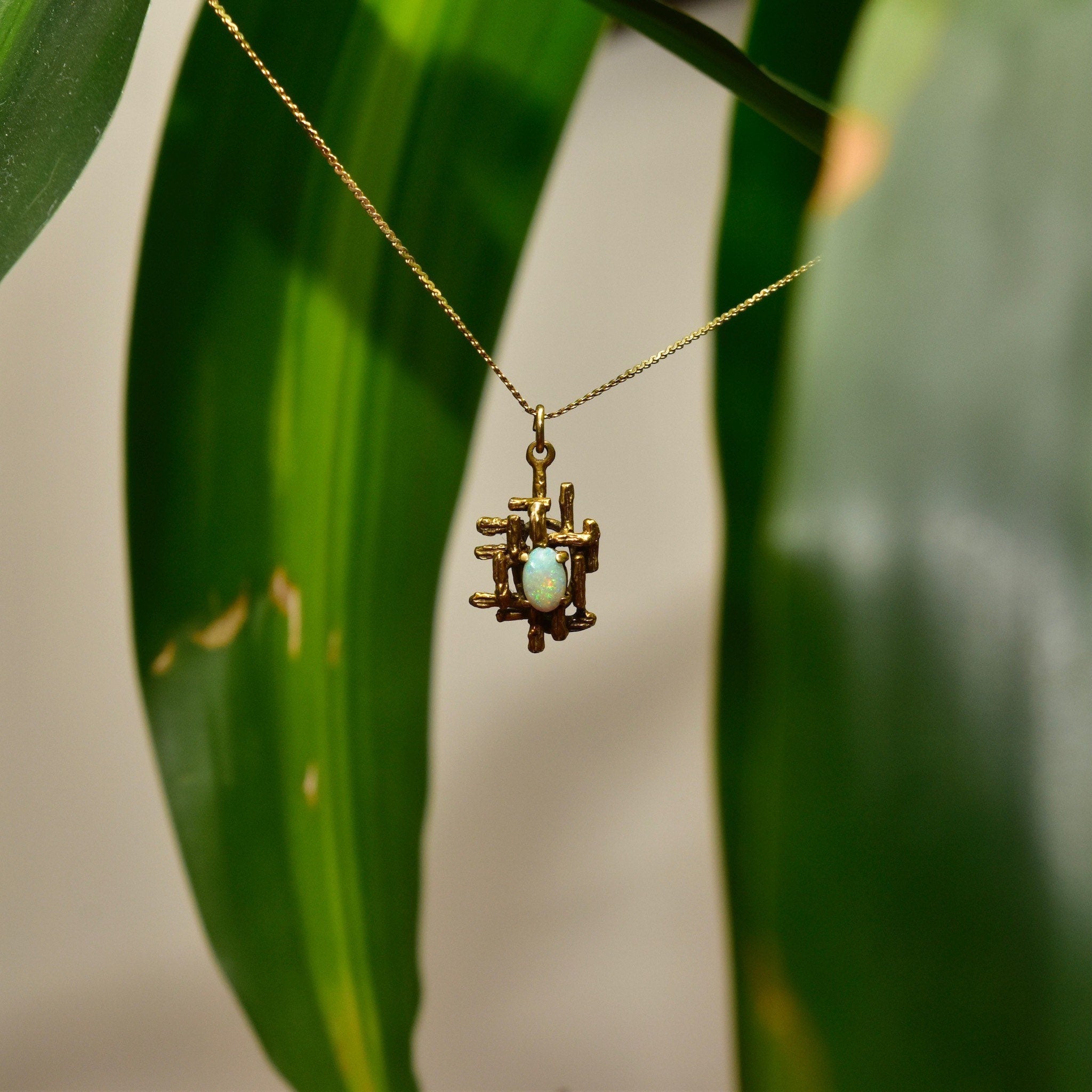 Vintage Brutalist 10K Gold Opal Mini Pendant, Organic Modernist, White Opal Cabochon, Cute Gold Charm, 24mm