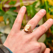 Vintage 14K Gold Cameo Ring, Classic Relief Ladies Cameo Shell Carving, Elegant 585 Ring, Size 8 1/2 US