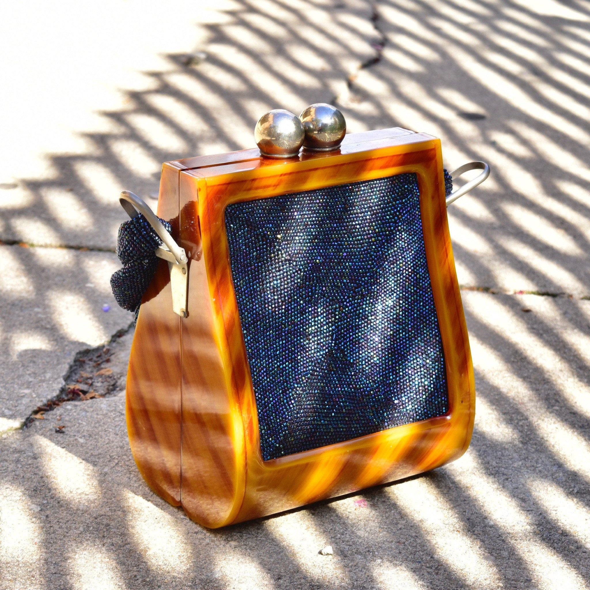 Vintage 1940's Beaded Bakelite Box Purse, Fre Mor Braided Top Handle Bag, Butterscotch Bakelite & Blue Lucite Beads, Large Kissing Clasp