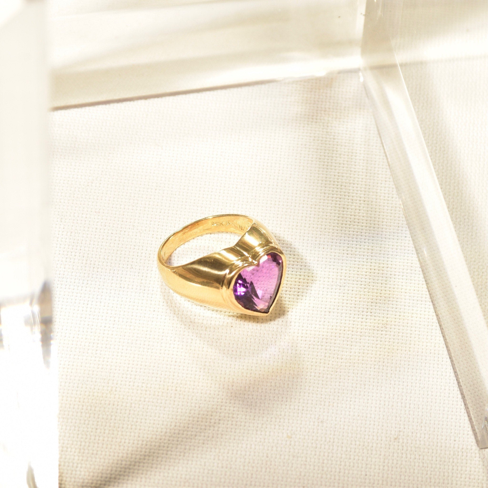 Vintage 14K Gold Amethyst Heart Ring, Chunky 585 Gold Heart Signet Ring, Vibrant Purple Amethyst, 14K Statement Ring, Size 7 US