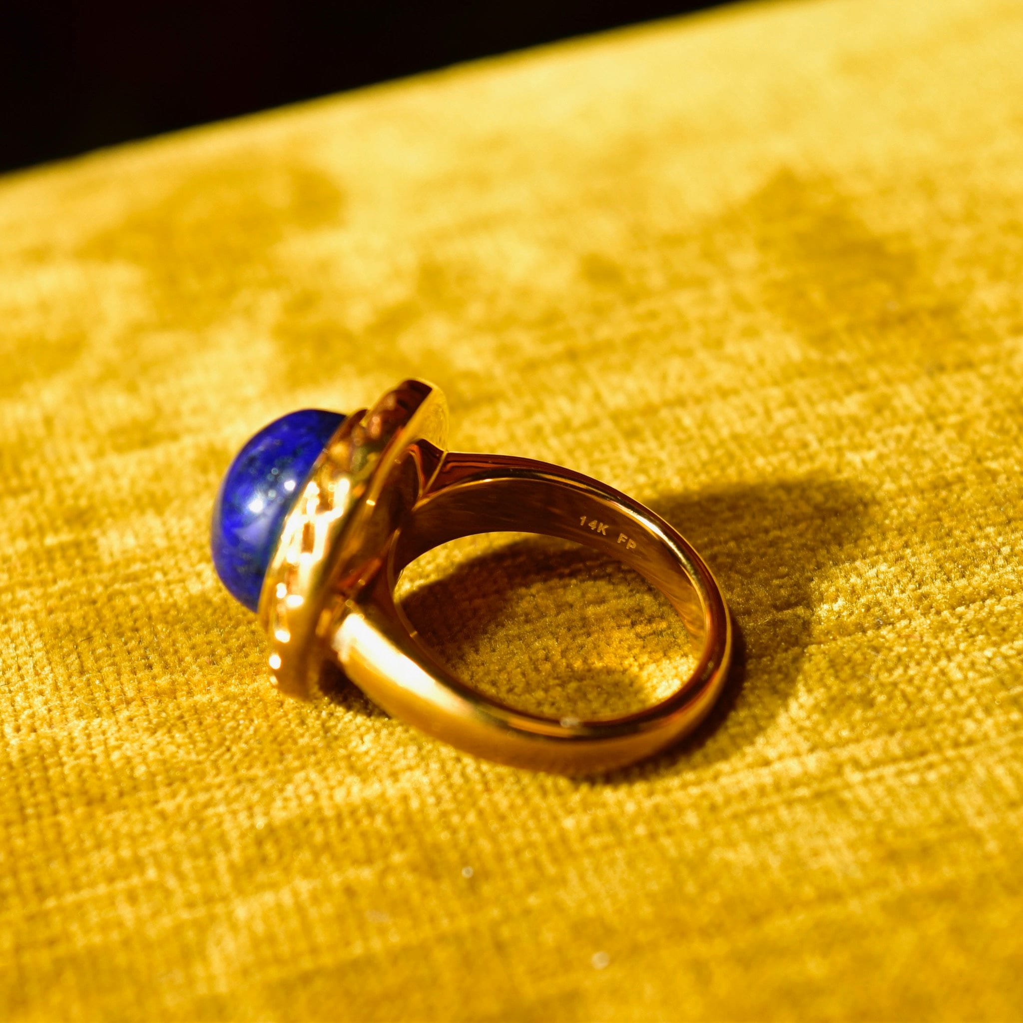 14K Lapis Lazuli Cabochon Ring, Hollow Yellow Gold Cocktail Ring, Cobalt Blue Gemstone Solitaire, Size 7 1/2 US
