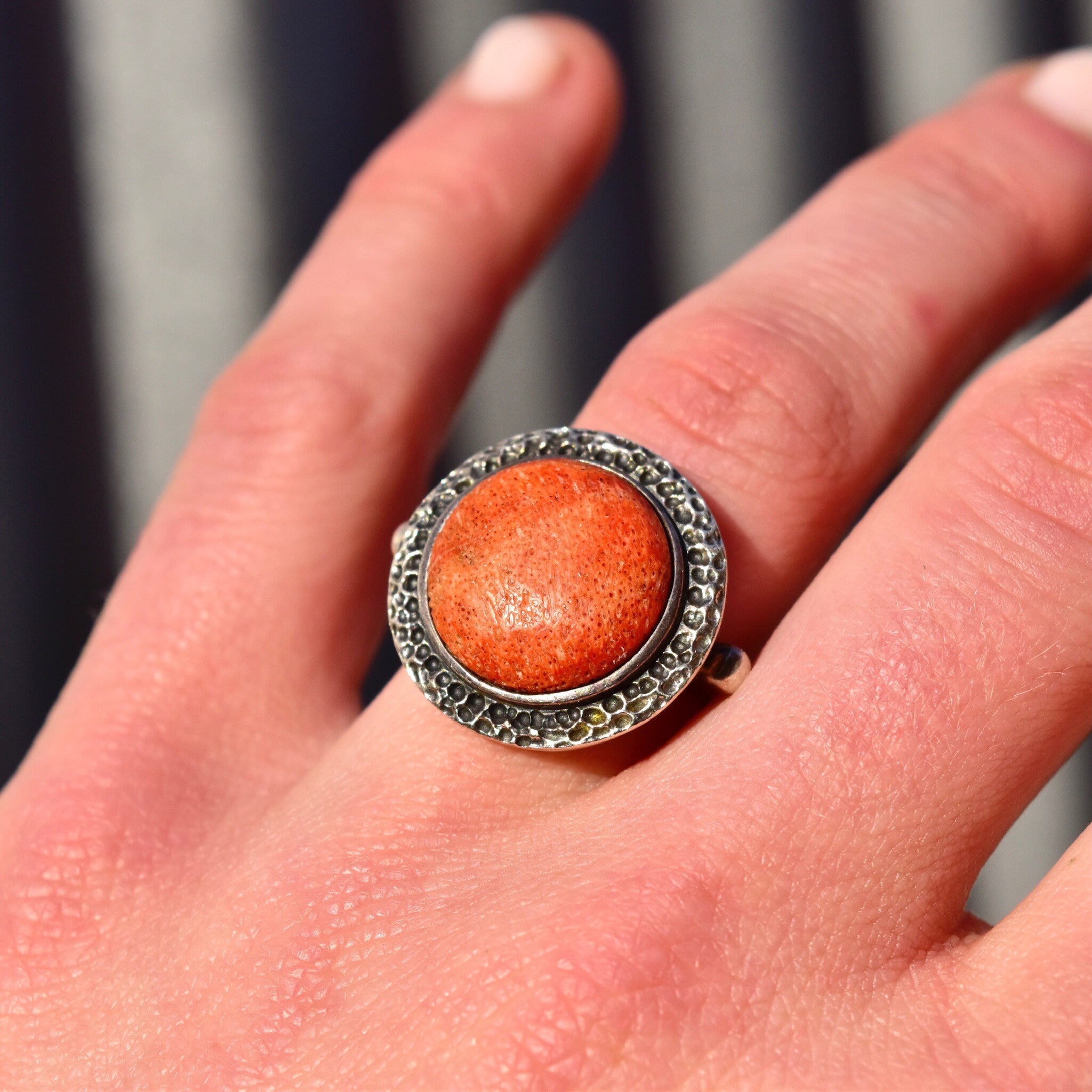 Vintage Hallmarked Sterling Silver Coral Cabochon Ring, Stipple Dot Textured Band & Setting, Natural Coral Gemstone, Bohemian, Size 7 US