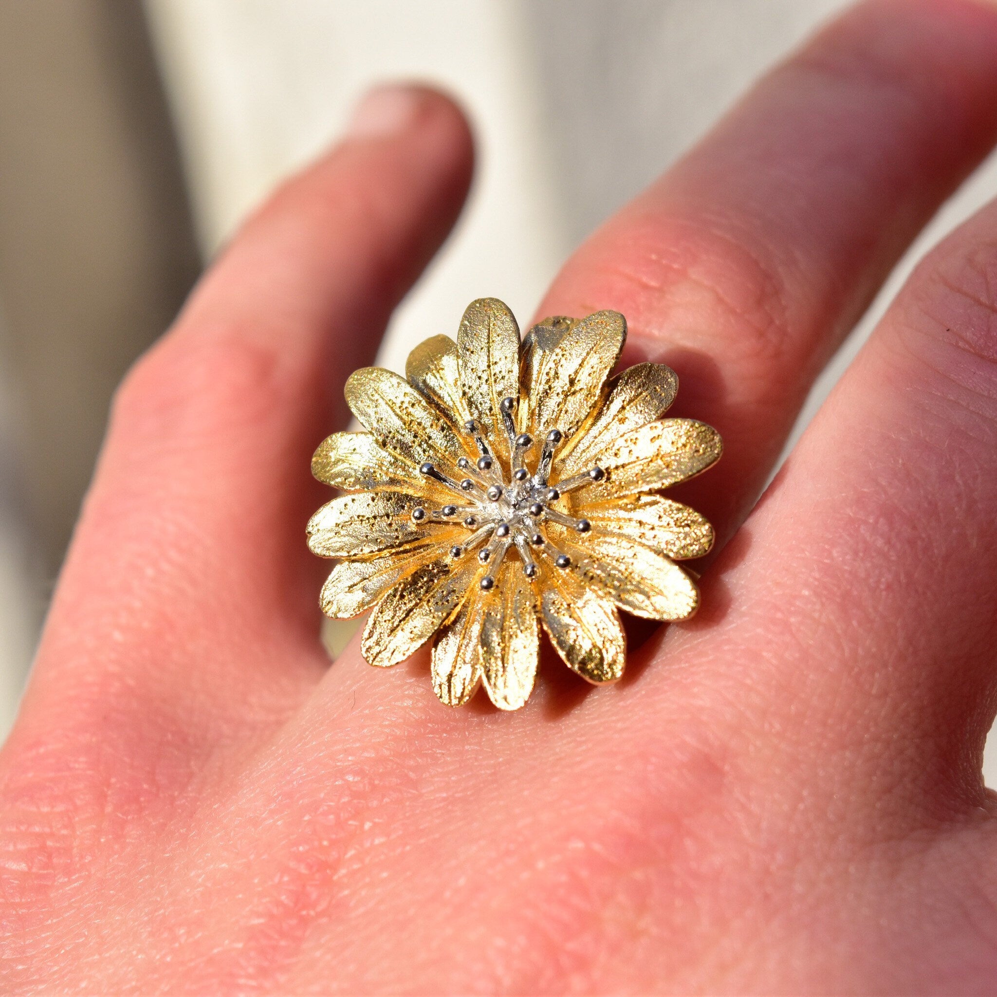 Vintage Milor Italy 925 Gold-Plated Daisy Cocktail Ring, Two-Tone Flower Ring, Satin Gold Finish, Polished Yellow Gold Band, Size 8 US