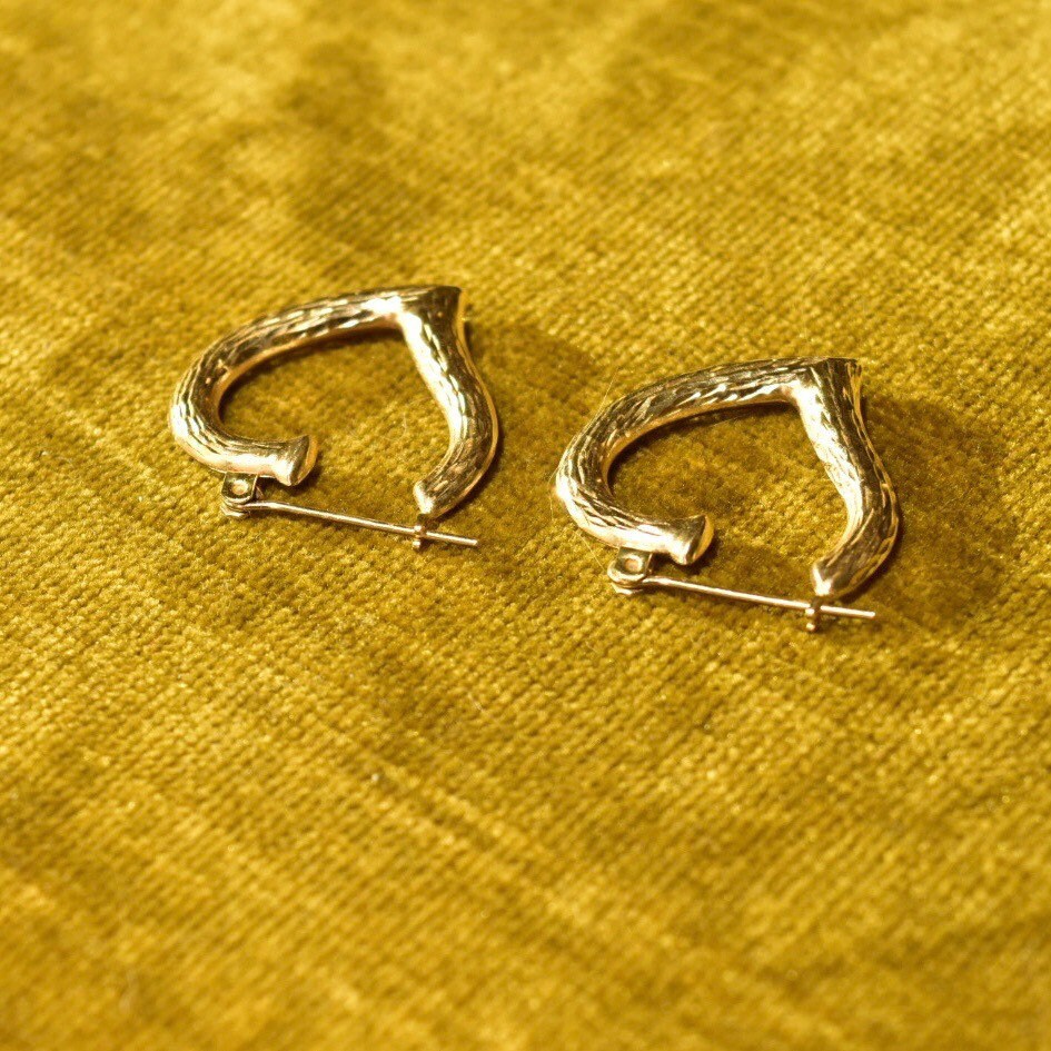 Vintage 14K Gold Hammered Heart Hoop Earrings, Textured Yellow Gold Hoops, Cute 585 Heart Earrings, 22mm
