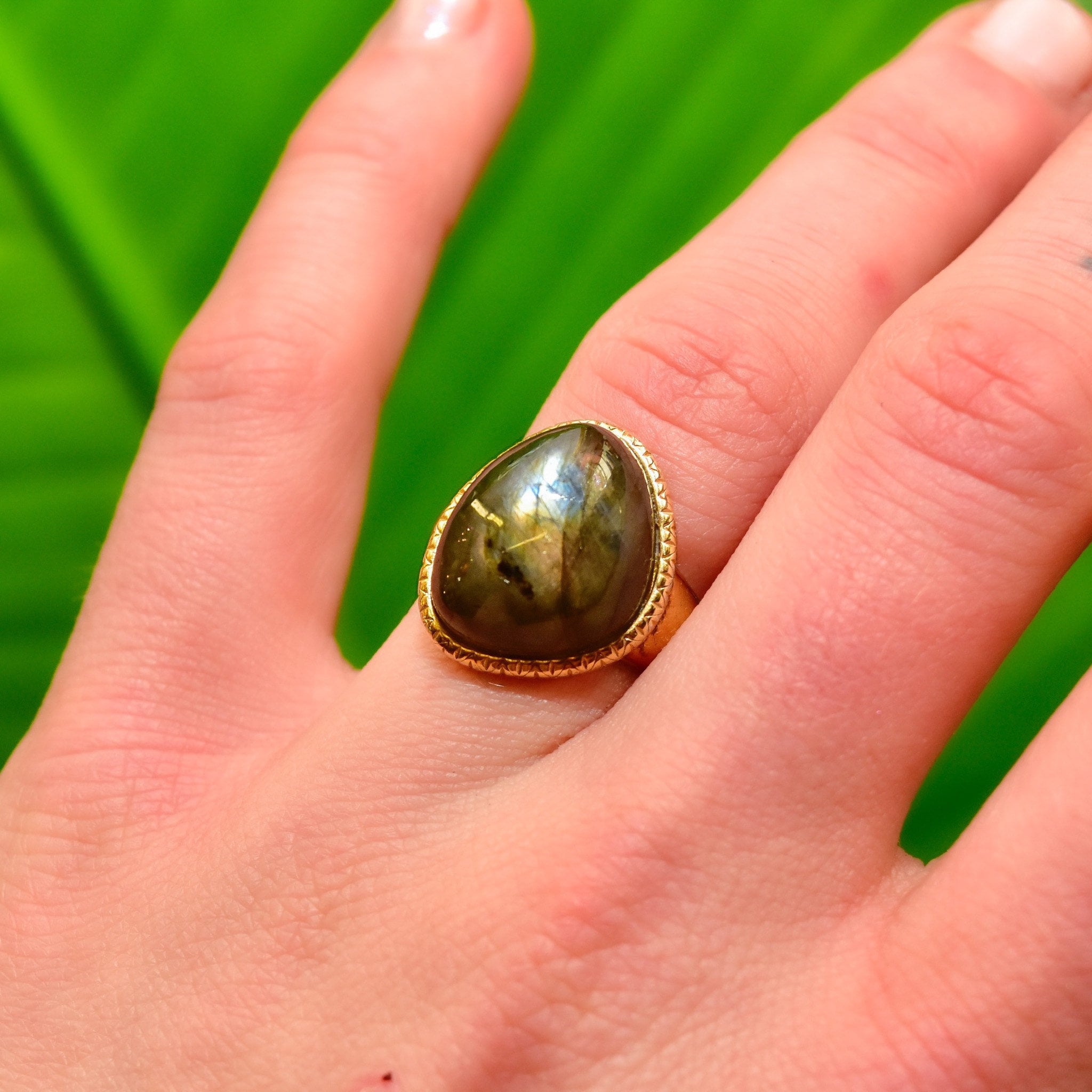 Vintage Gold Plated Sterling Silver Labradorite Ring, Natural Labradorite Cabochon, Hammered Bezel Setting, 925 China LIRM, Size 7 US