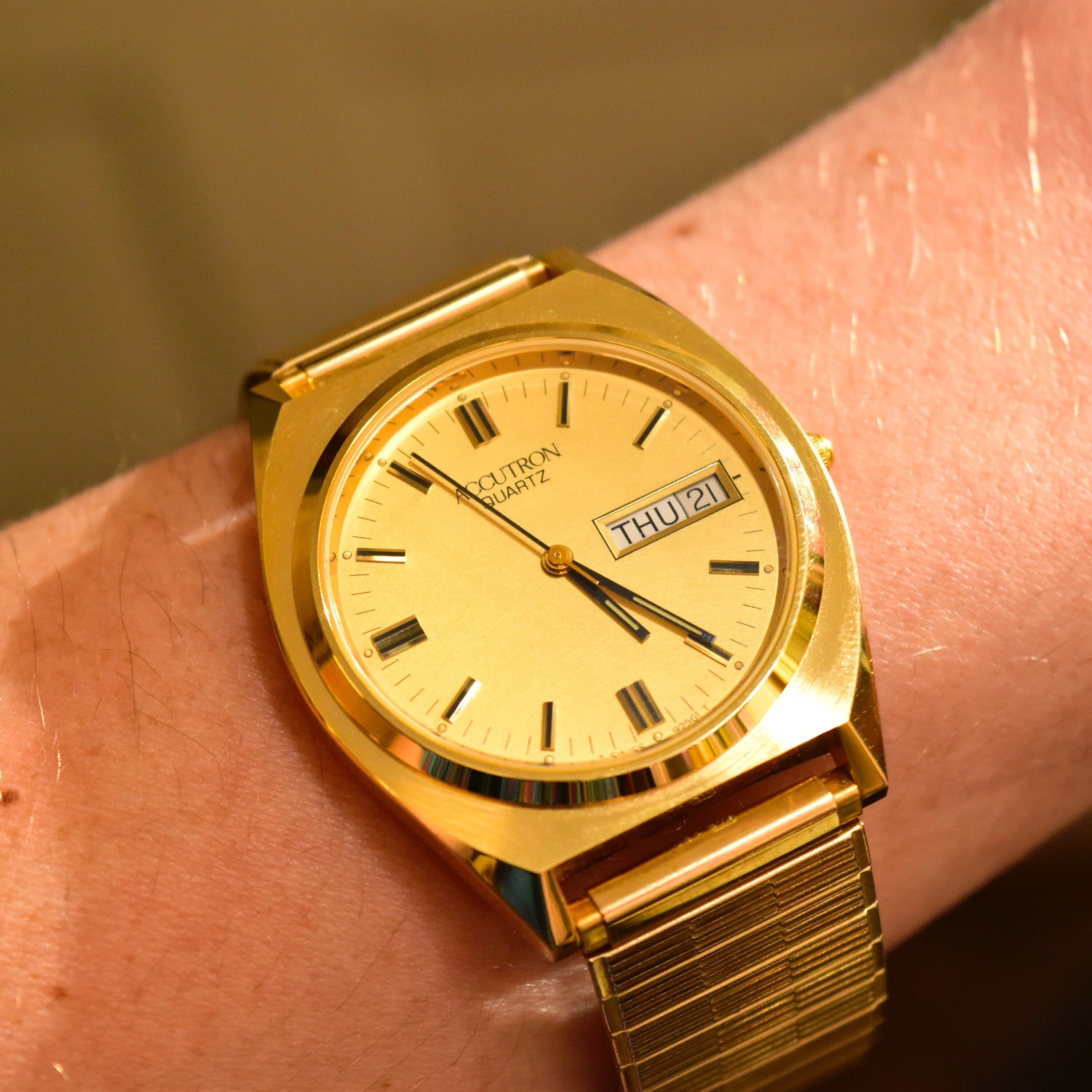 Vintage 1988 Bulova Accutron Gold Tone Swiss Quartz Day/Date Wristwatch W/ Original Box & Papers, Speidel Two-Tone Stretch Band, 7"