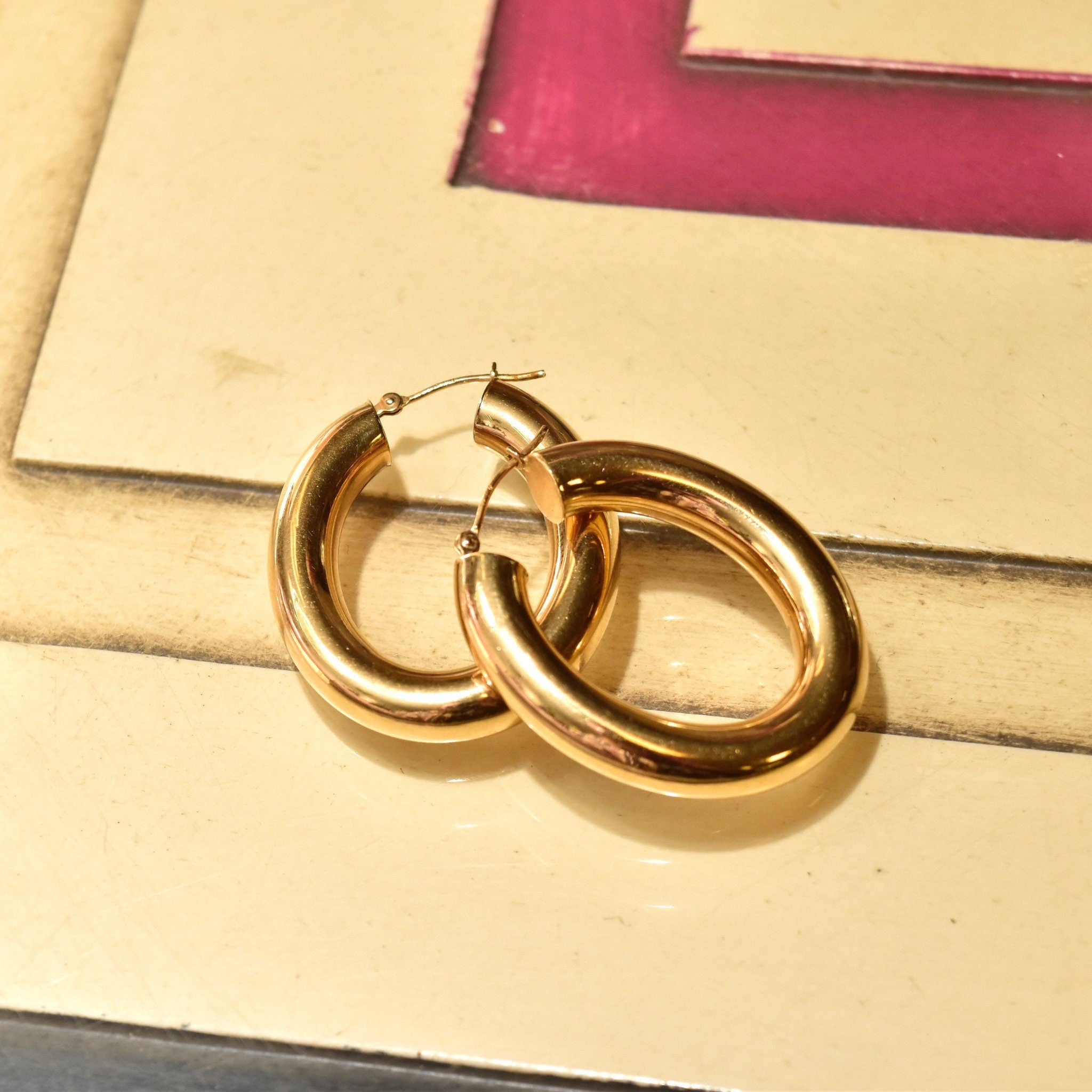 Vintage 14K Gold Oval Hoop Earrings, Polished Gold Tube Hoops, Lightweight, 585 Statement Earrings, 35mm