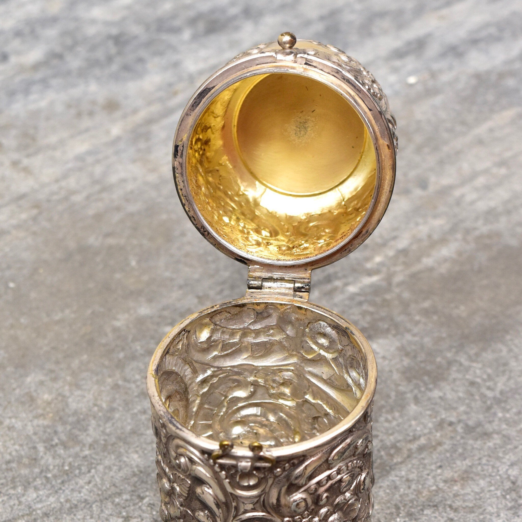 Antique Wilcox Company Repousse Perfume Bottle Holder #3385, Quadruple Silver Plated, Art Nouveau Floral/Scroll Designs, 4 1/4"